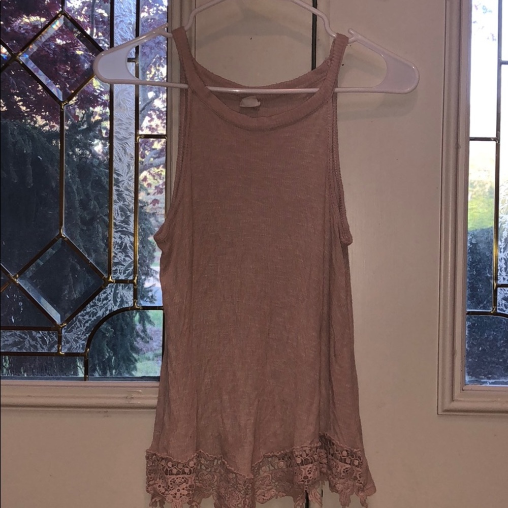 ⭐️High neck tank, designed bottom